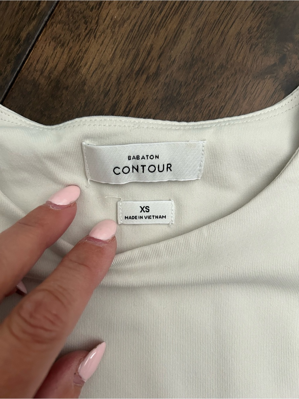 Aritzia Babaton Contour Crew Neck Cropped Top Pale Sage Green XS - Picture 3 of 6